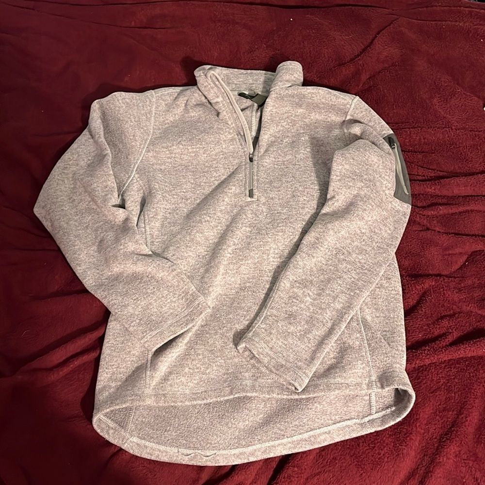NWOT Medium Eddie Bauer Pullover